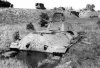 Завязший на лугу T-34-76 образца 1941 г.